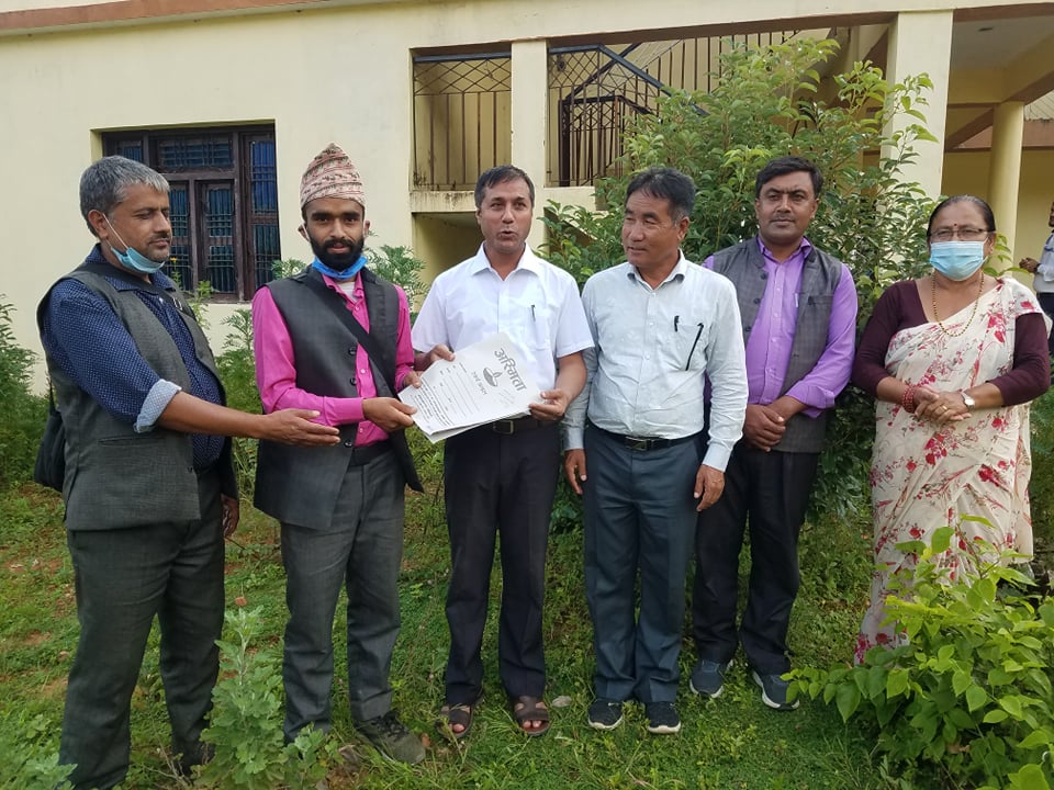 एमसीसीको विरोध स्वरुप मुसिकोटका युवाहरुले बुझाए ध्यानाकर्षण पत्र !