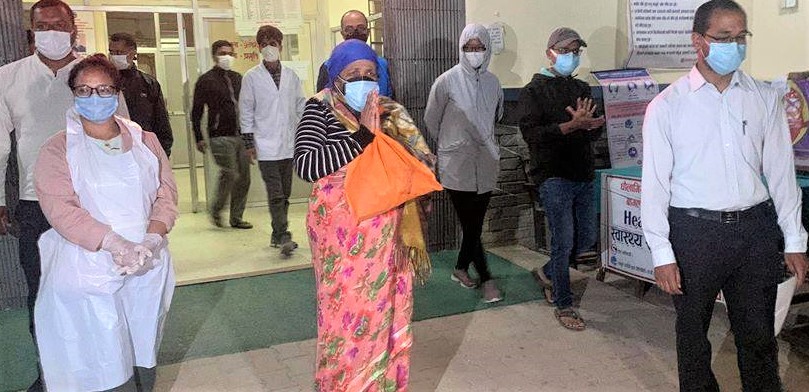बागलुङकी ६५ वर्षीया वृद्धा पनि कोरोना जितेर घर फर्किईन्