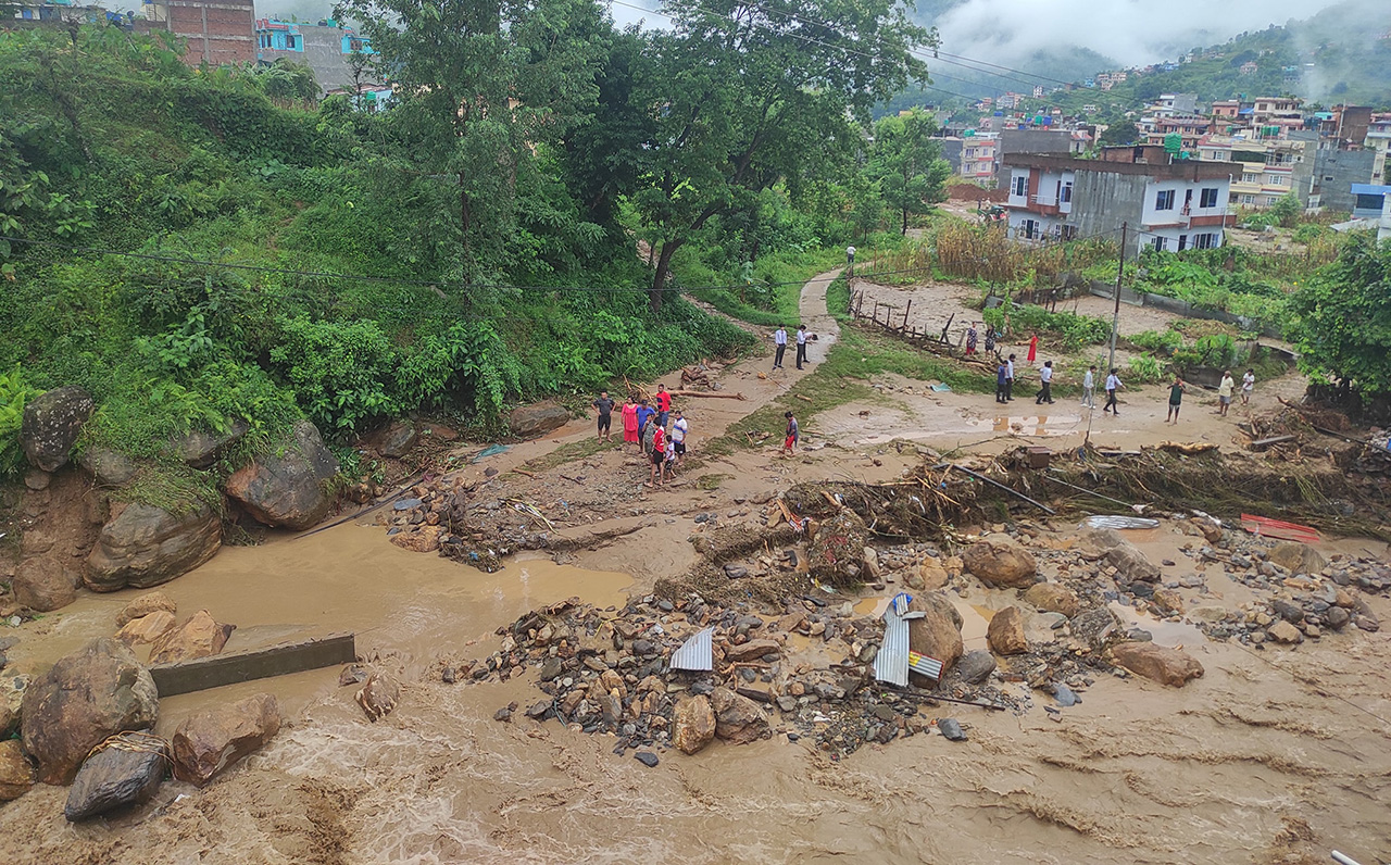 म्याग्दीमा पहिरोले घर पुरिँदा २ जनाको मृत्यु