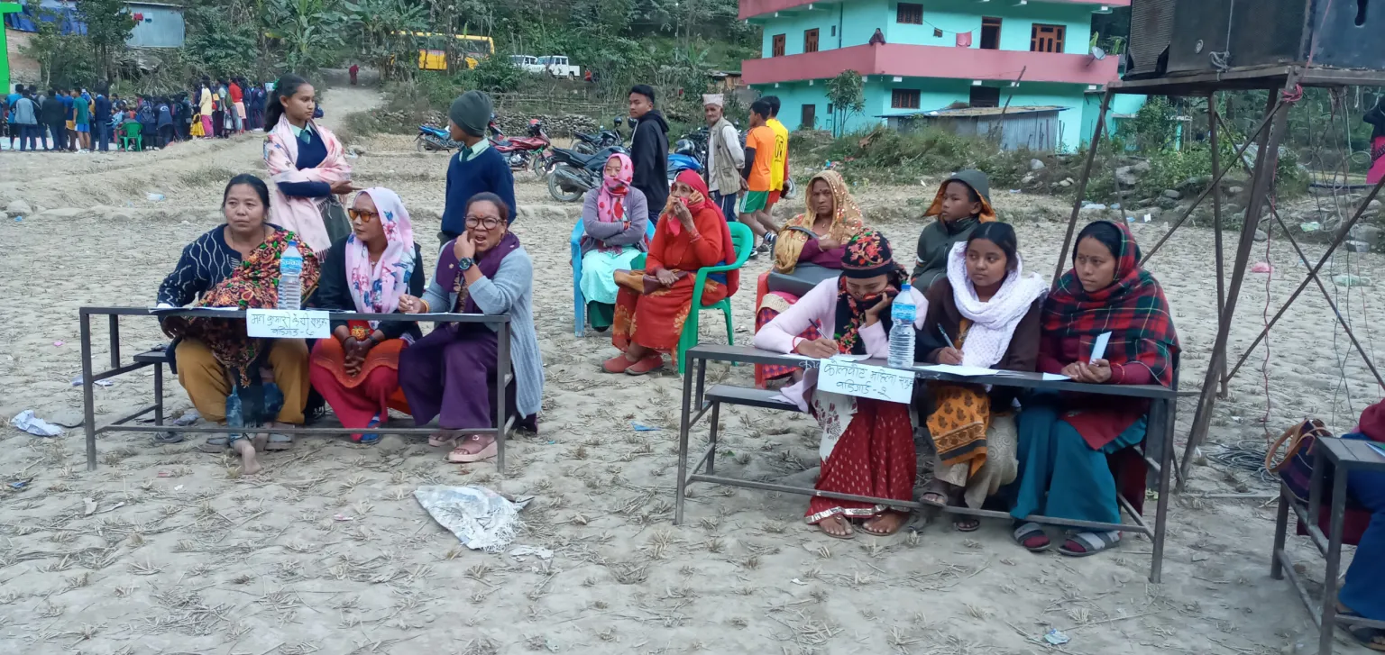 बडिगाडमा आमा र बुहारीहरु बिच हाजिरि जवाफ प्रतियोगिता