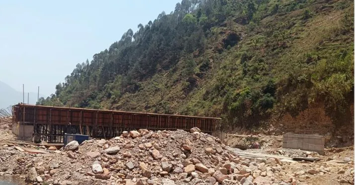भुजीखोलामा सात वर्षसम्म पुल नबन्दा किसान मर्कामा