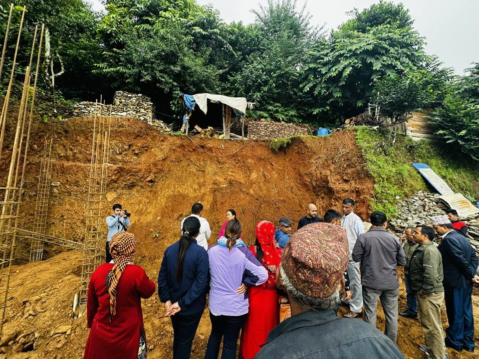 गुल्मीमा पहिरोमा पुरिएर एक मजदुरको मृत्यु