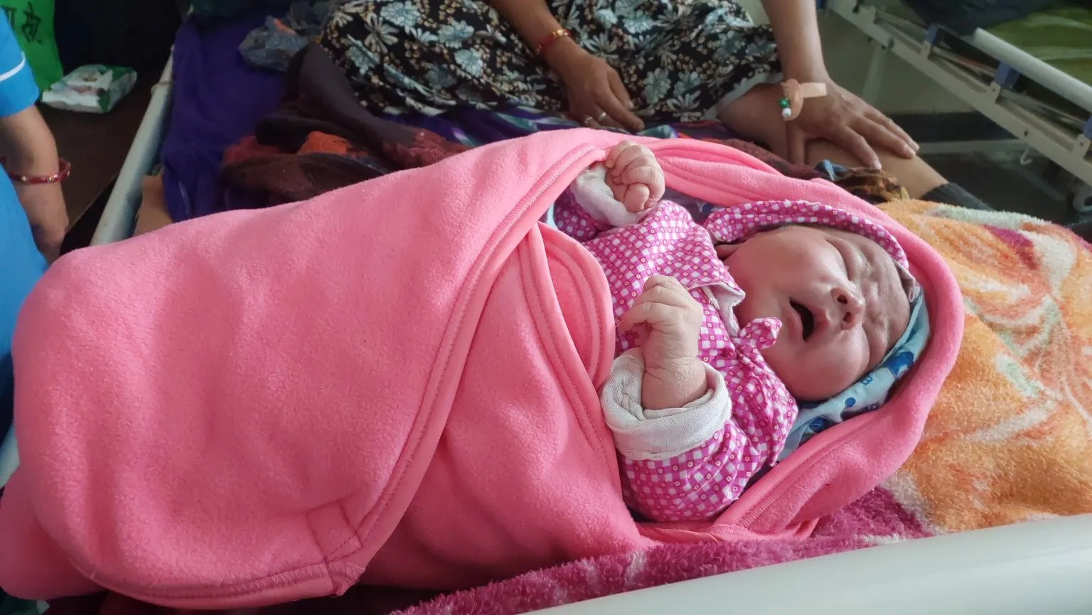 बागलुङमा जन्मियो अहिलेसम्मकै बढी तौल भएको बच्चा