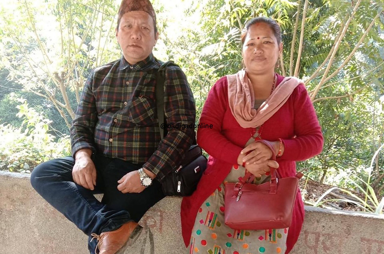 बडीगाडको राहत कोषमा खर्बाङ हाँडिखोलाका थापा परिवारको सहयोग