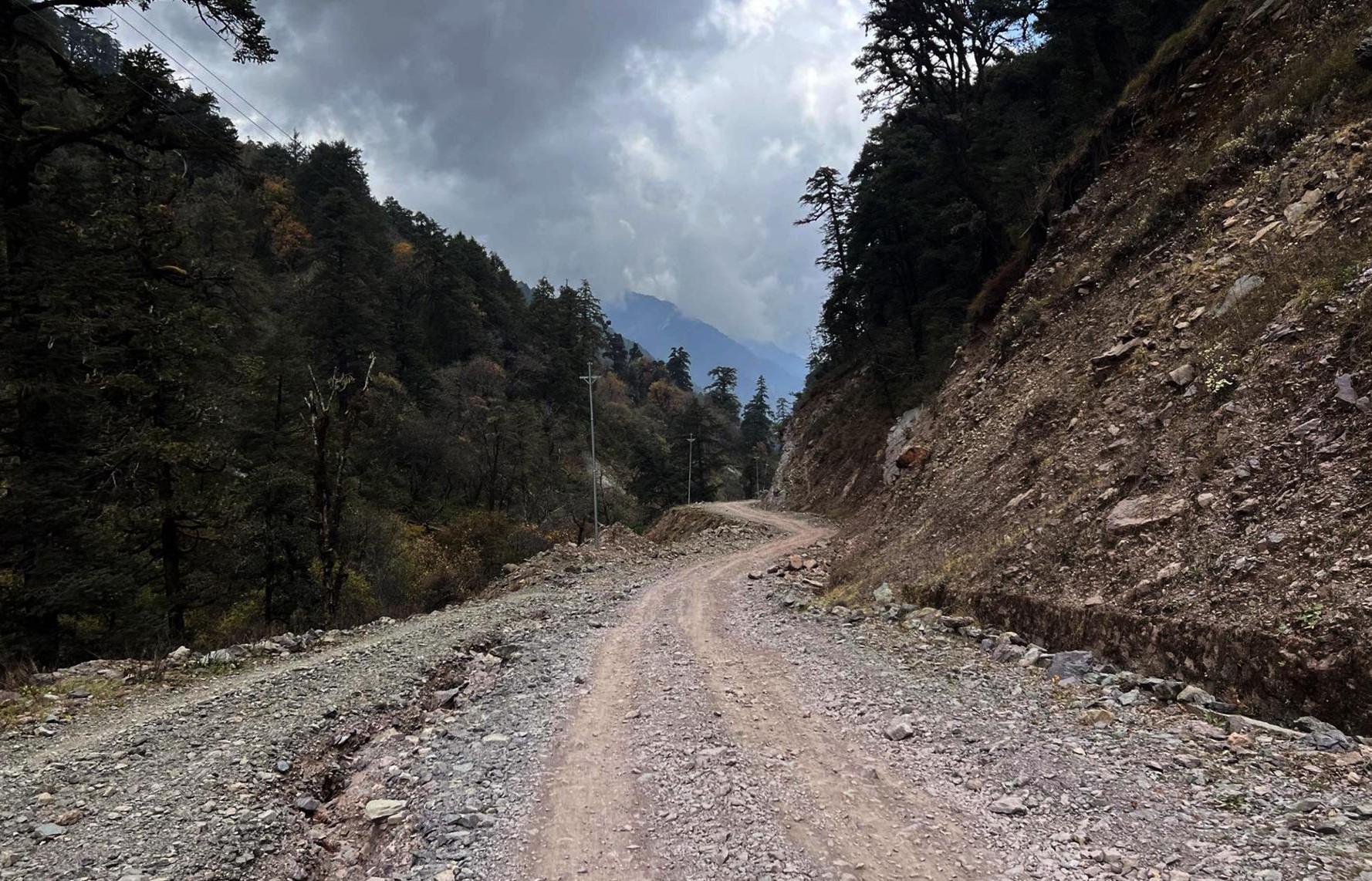 मध्यपहाडी लोकमार्ग : जाजरकोट सडक खण्ड अझै अधुरै