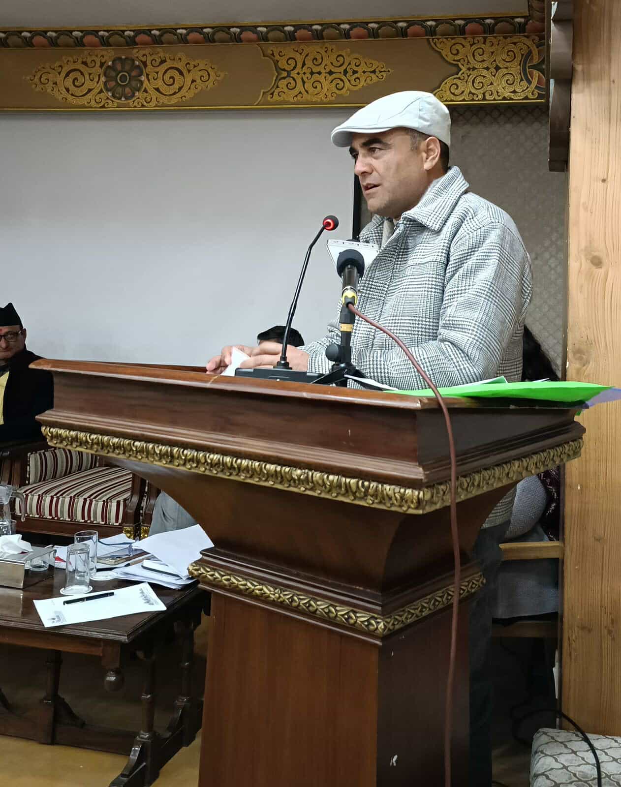 सरोकारवालाले अपनत्व लिने गरी शिक्षा ऐन पारित गरिनुपर्छ : नैनसिंह महर