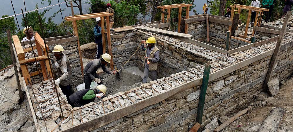 भूकम्पले भत्काएका निजी आवास पुनर्निर्माण आजदेखि
