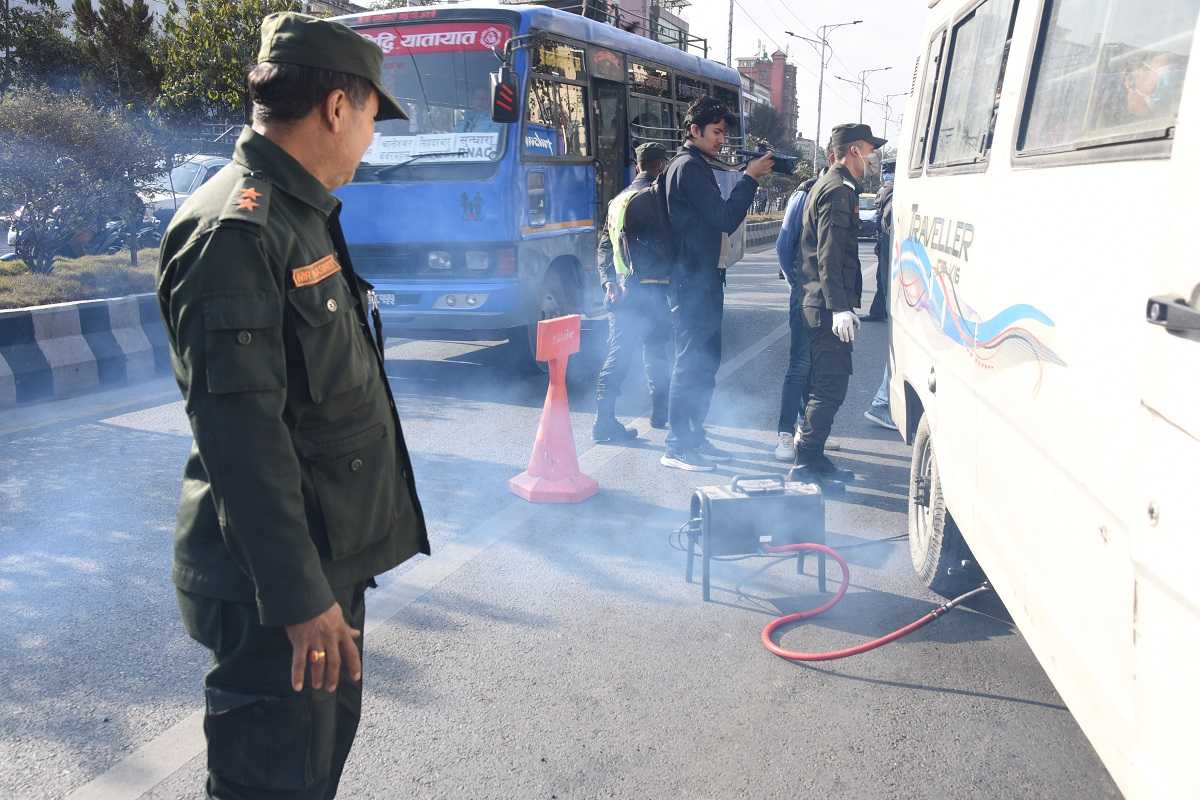 दुई सय ९२ वटा सवारीसाधनको प्रदूषण जाँच गर्दा एक सय ७४ फेल