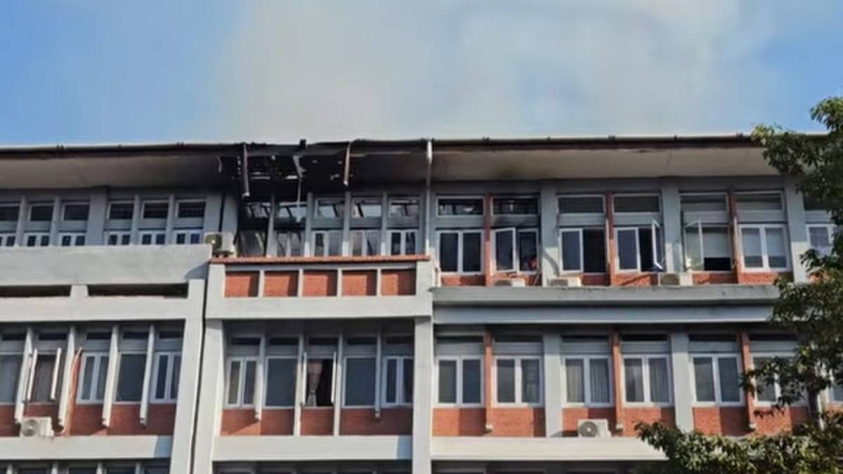 सिंहदरबारस्थित खानेपानी मन्त्रालयमा आगलागी