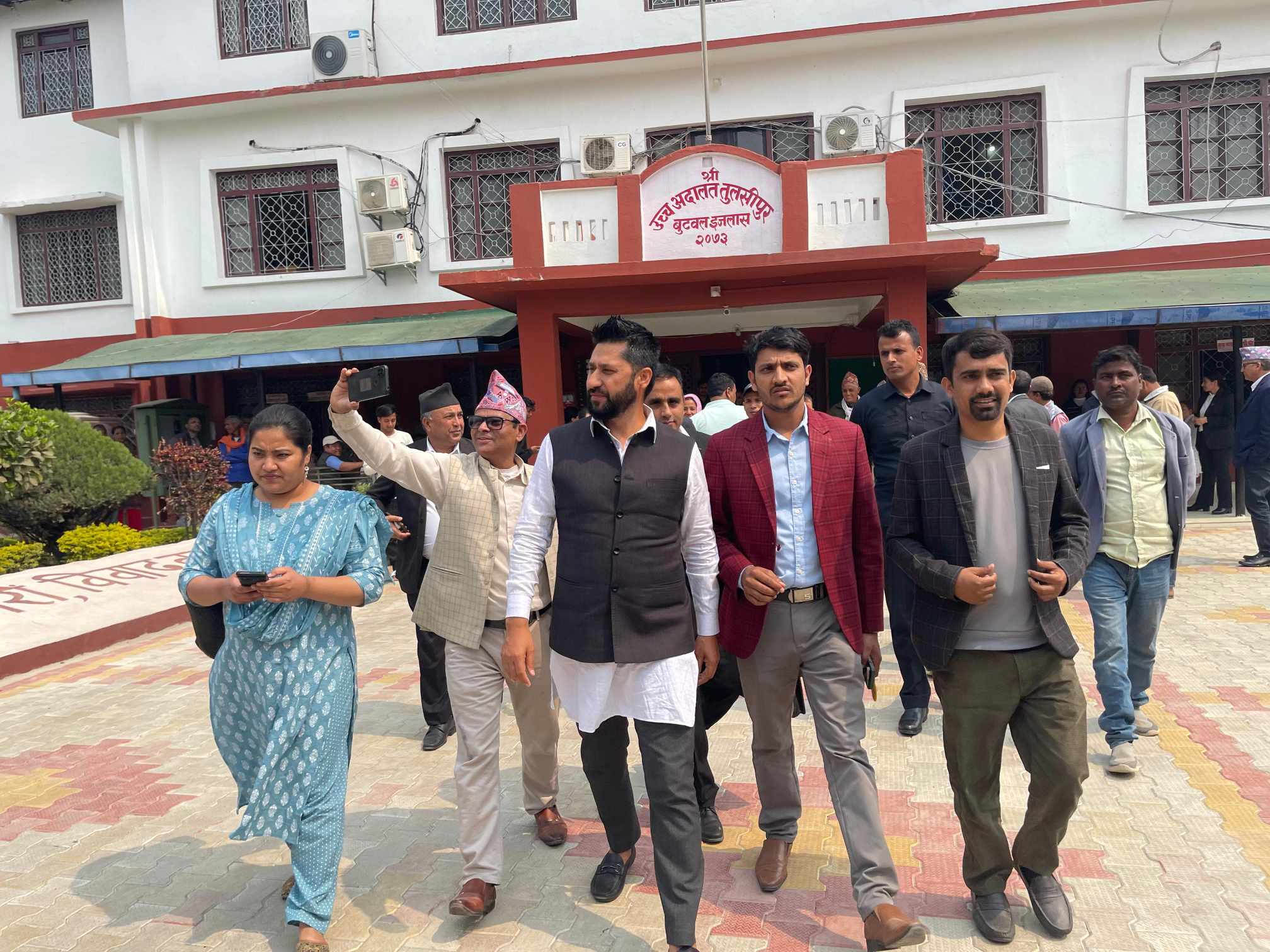 १ करोड धरौटी खारेज गर्न माग गर्दै उच्च अदालत बुटवल पुगे रवि