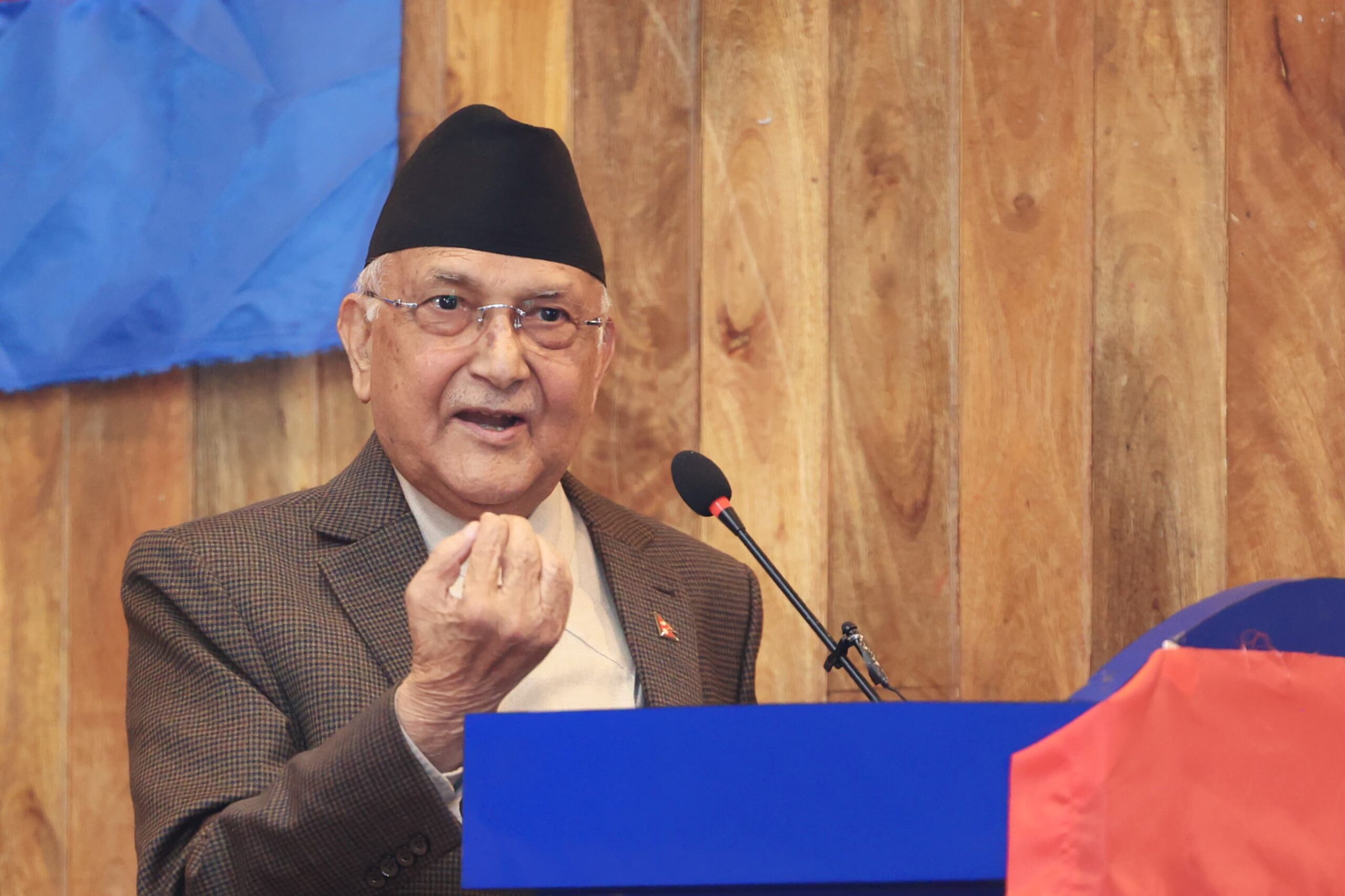 एउटा कर्मचारी हटायो, अर्काे नियुक्ति गर्‍यो त्यही हो जवाफ : प्रधानमन्त्री 
