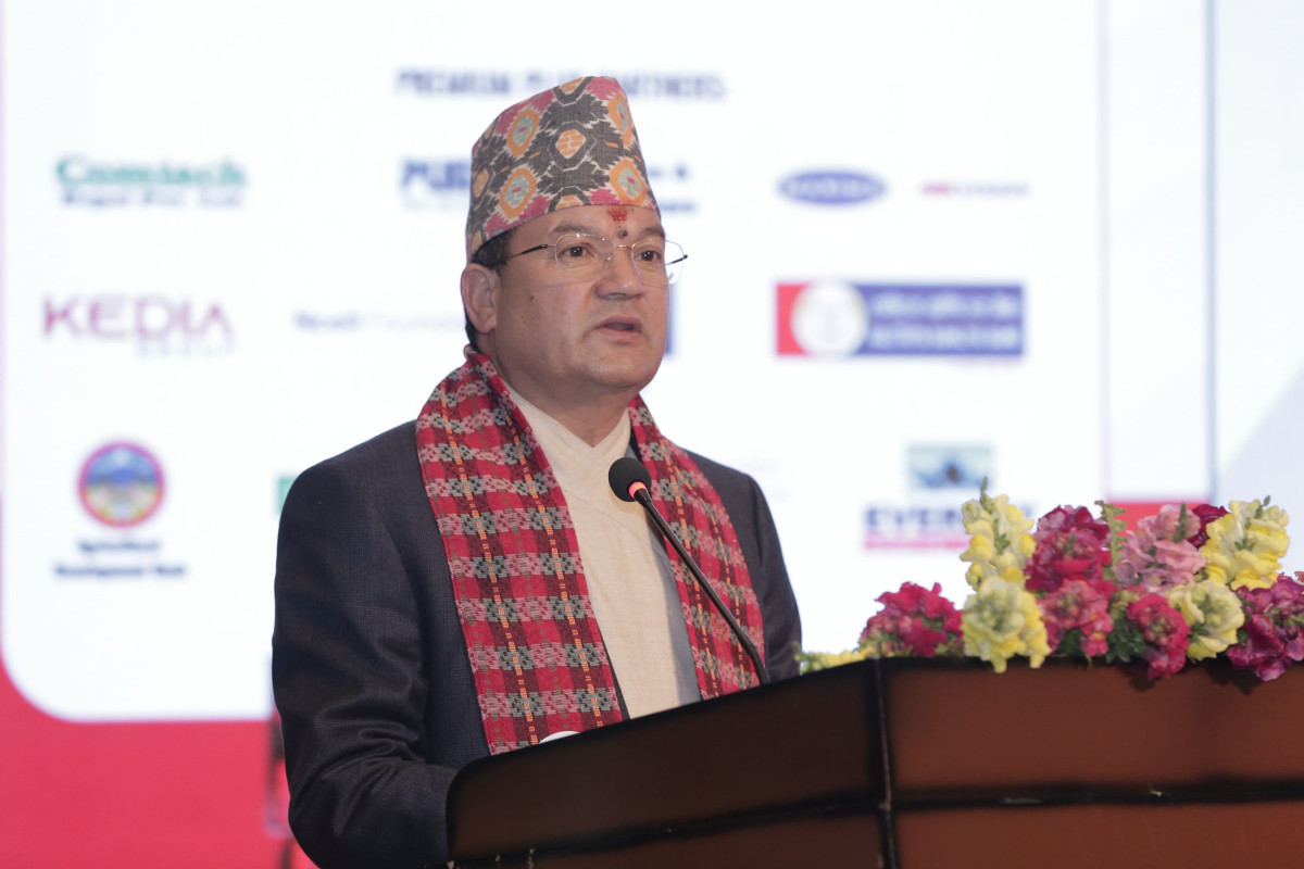 डढेलो निभाउन अत्याधुनिक उपकरण र जनशक्ति छैन : वन मन्त्री ठकुरी