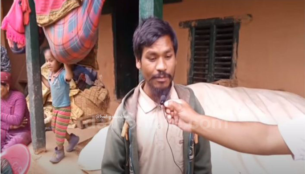 गुल्मीमा दलित घरभित्र पसेको भन्दै पन्ध्र सय ज*रिवाना तिराए , घर चोखाउन भन्दै पुजापाठ !