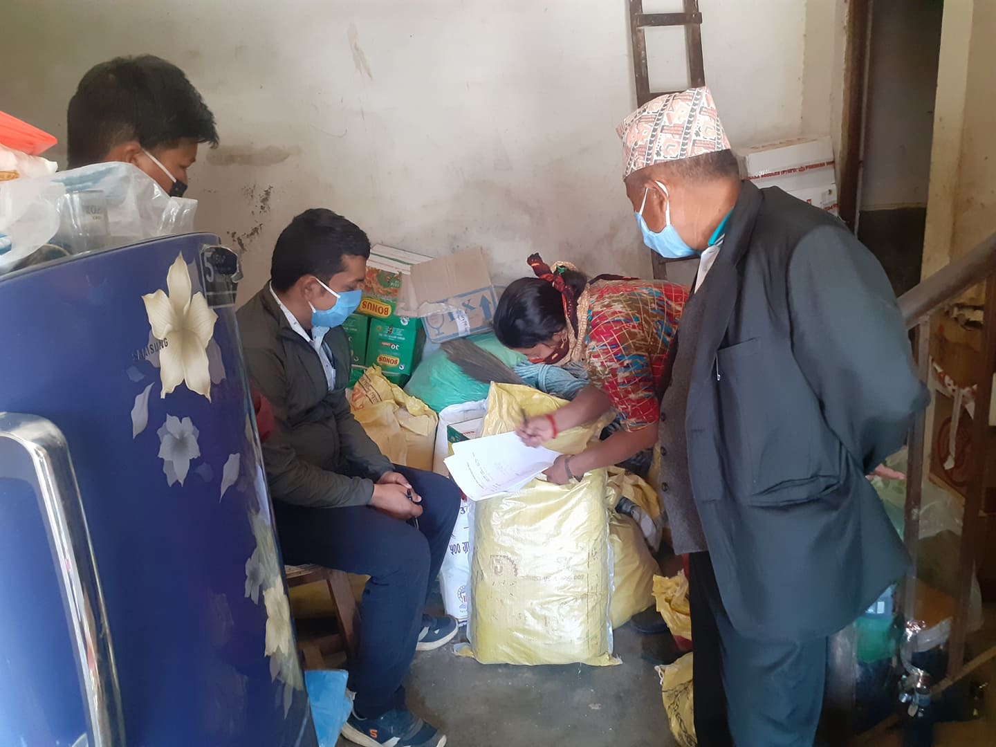 कालोबजारी रोक्न बडीगाड गाउँपालिकाको बजार अनुगमन