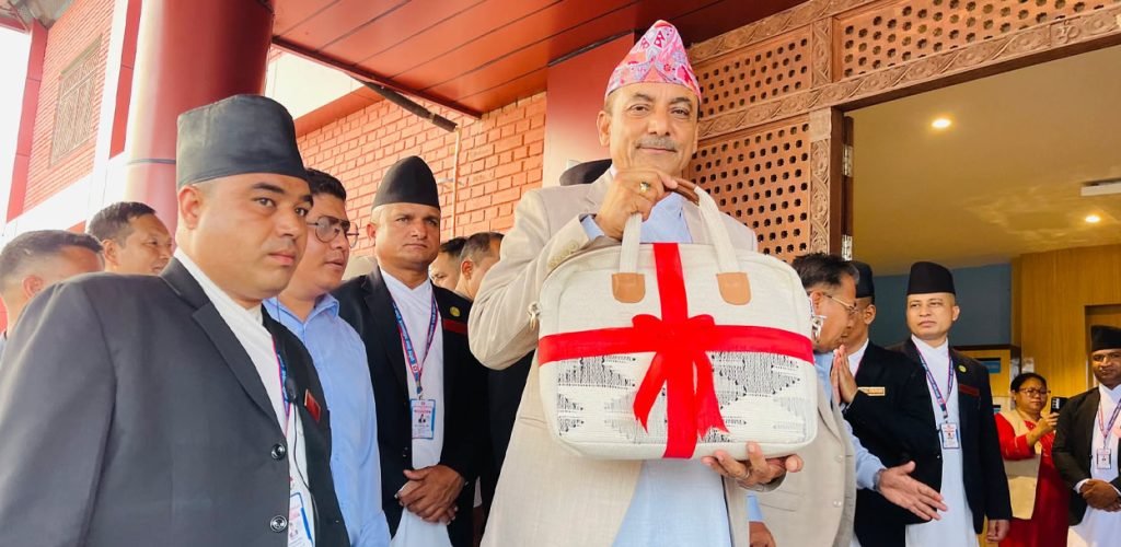 सात प्रदेशको बजेट पौने तीन खर्ब बढी, कुनले कति ल्याए ?