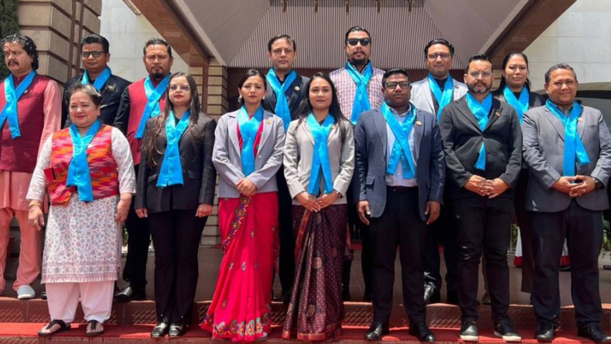 निलो रिवन लगाएर मानव तस्करीविरुद्ध रास्वपाको विरोध