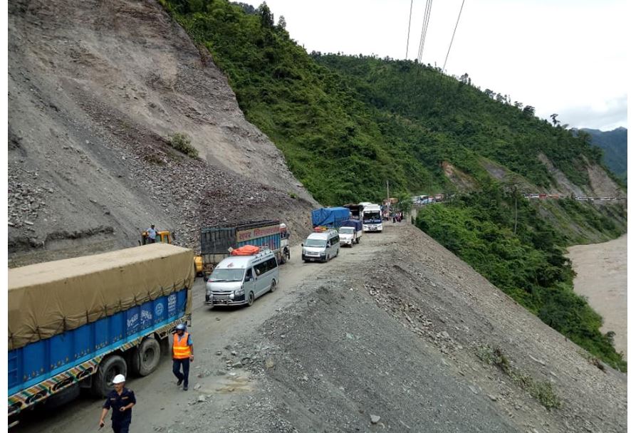 नारायणगढ-बुटवल सडक अवरुद्ध, यी हुन् वैकल्पिक मार्ग