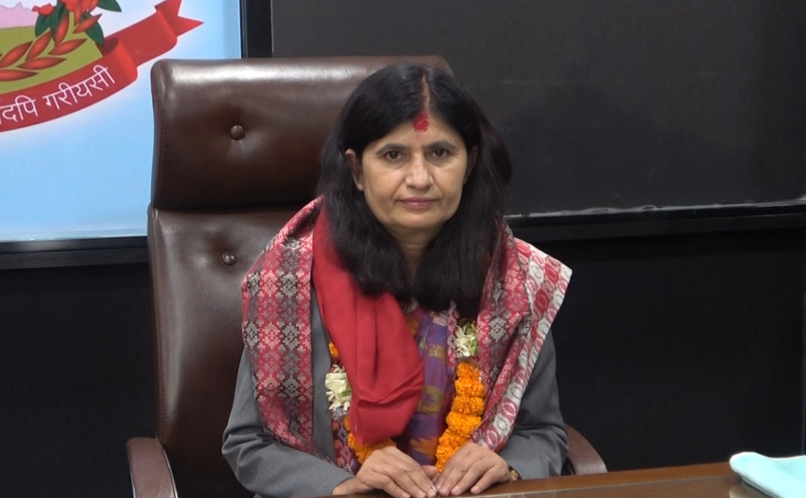 सामान्य प्रशासन मन्त्री न्यौपानेले गरिन पदभार ग्रहण, प्रशासनिक संघीयतालाई सुदृढ बनाउन जोड