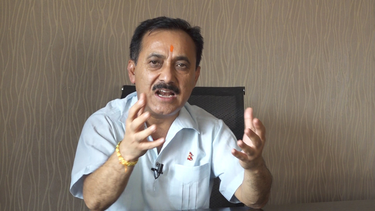 सरकारलाई नागरिकको ओछ्यान चियो गर्न जाने अधिकार छैन : विश्वप्रकाश शर्मा