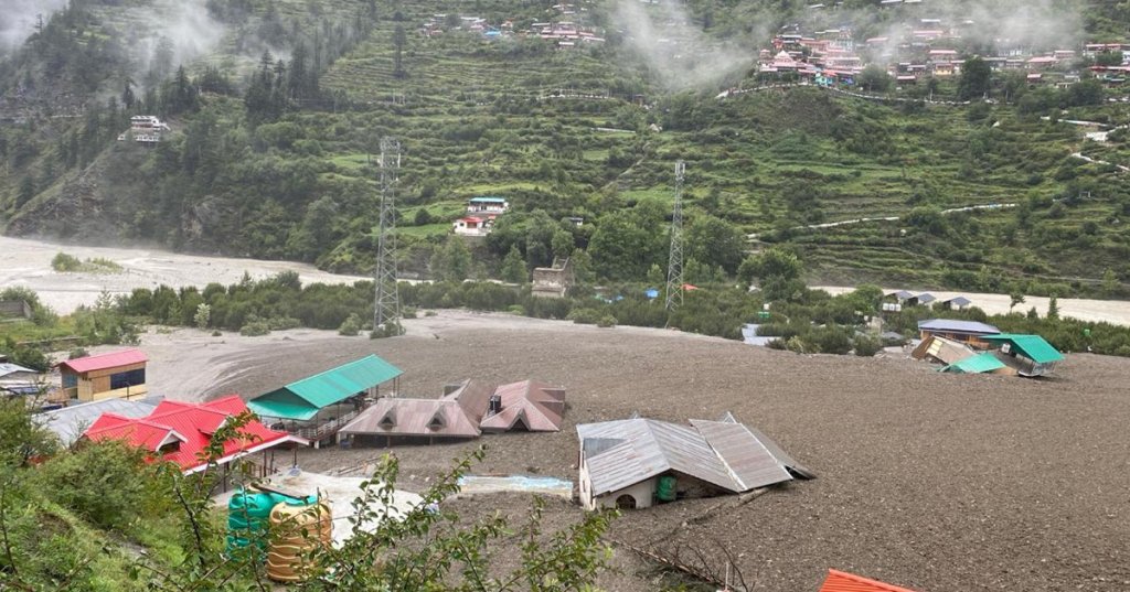 भारत उत्तराखण्डको बाढी : हराईरहेका २६ नेपालीकाे नाम सार्वजनिक (सूचीसहित)