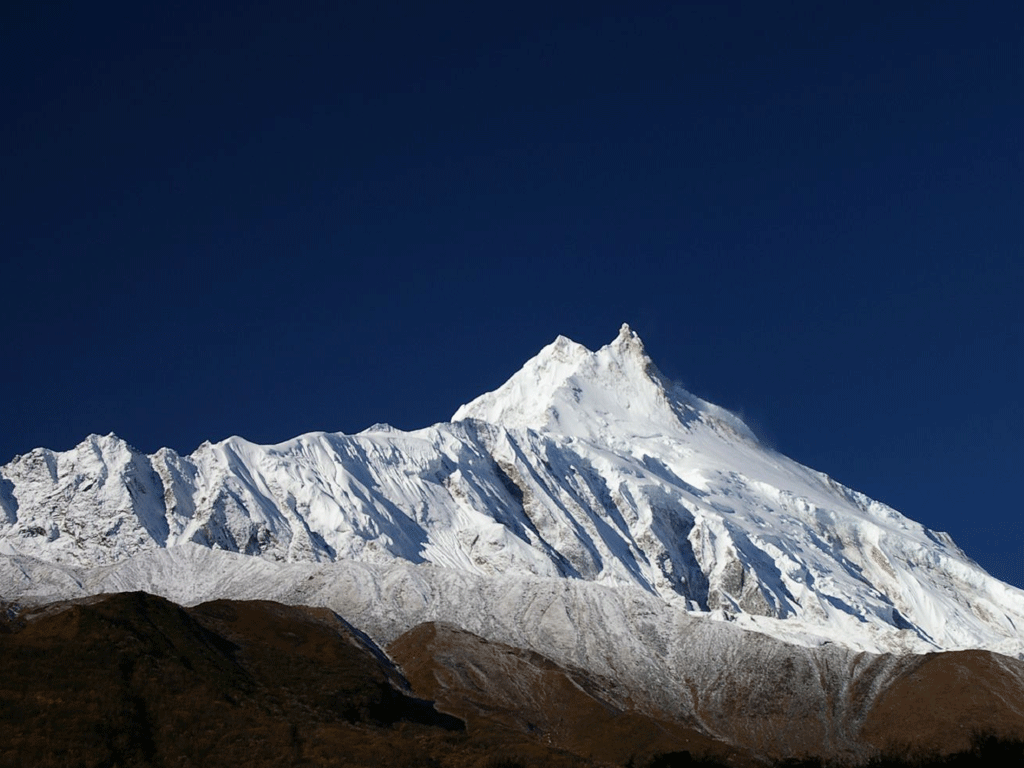 हिउँपहिरोमा पुरिएर मनास्लुमा दुई आरोहीको मृत्यु
