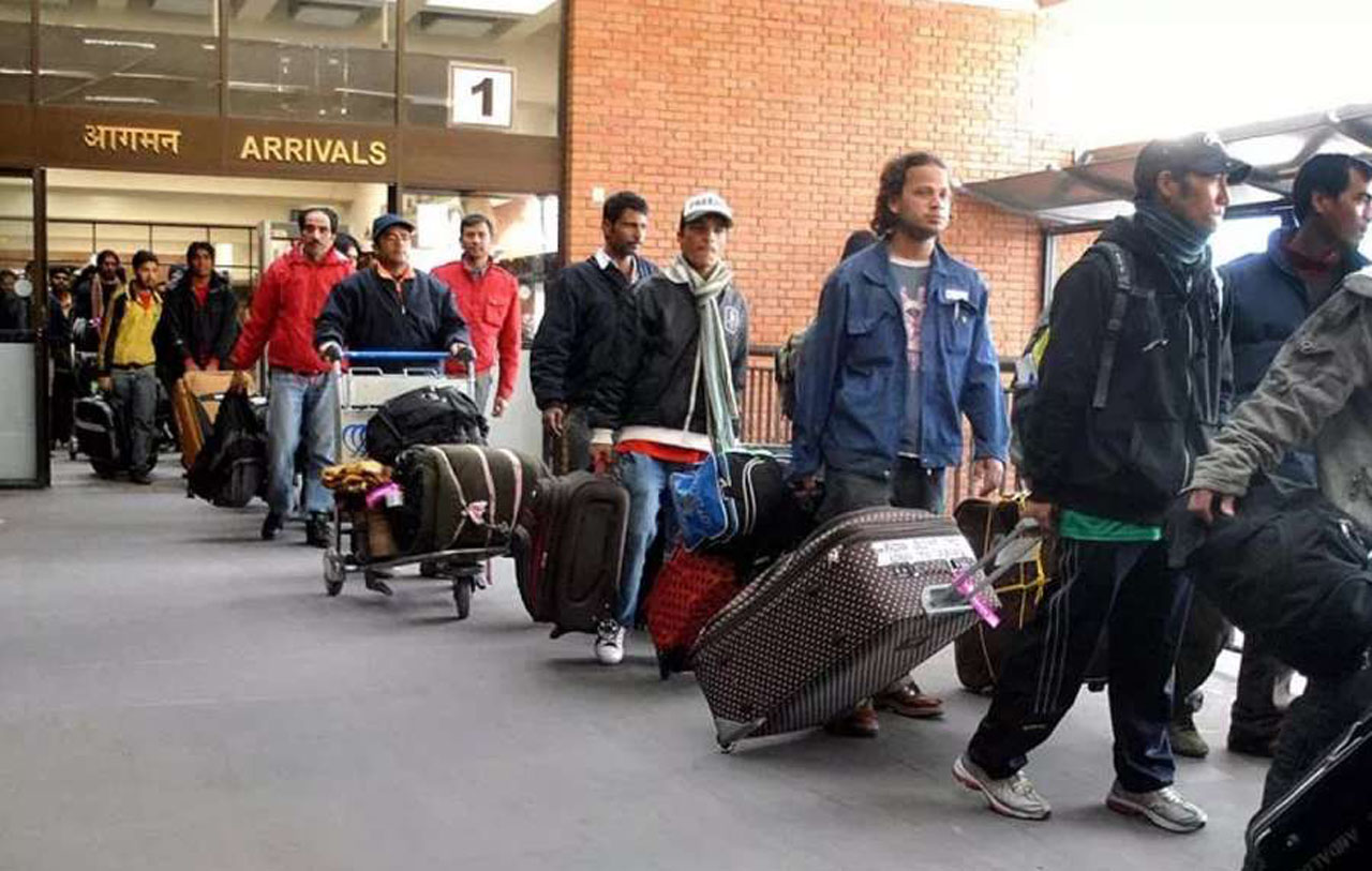 तत्काल विदेशमा अड्किएका यी नागरिक मात्र आउन पाउनेछन् !