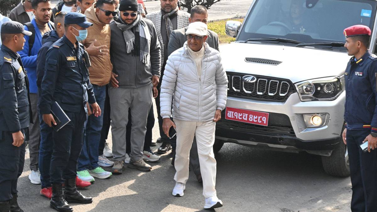 यस्तो छ रमेश लेखकले आयोगमा दिएको ६ पृष्ठको लिखित बयान