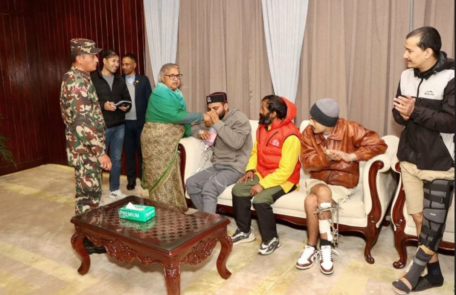 ६ बुँदे सहमतिपछि डा. निकोलस भुसालले ११ औँ दिनमा तोडे अनसन
