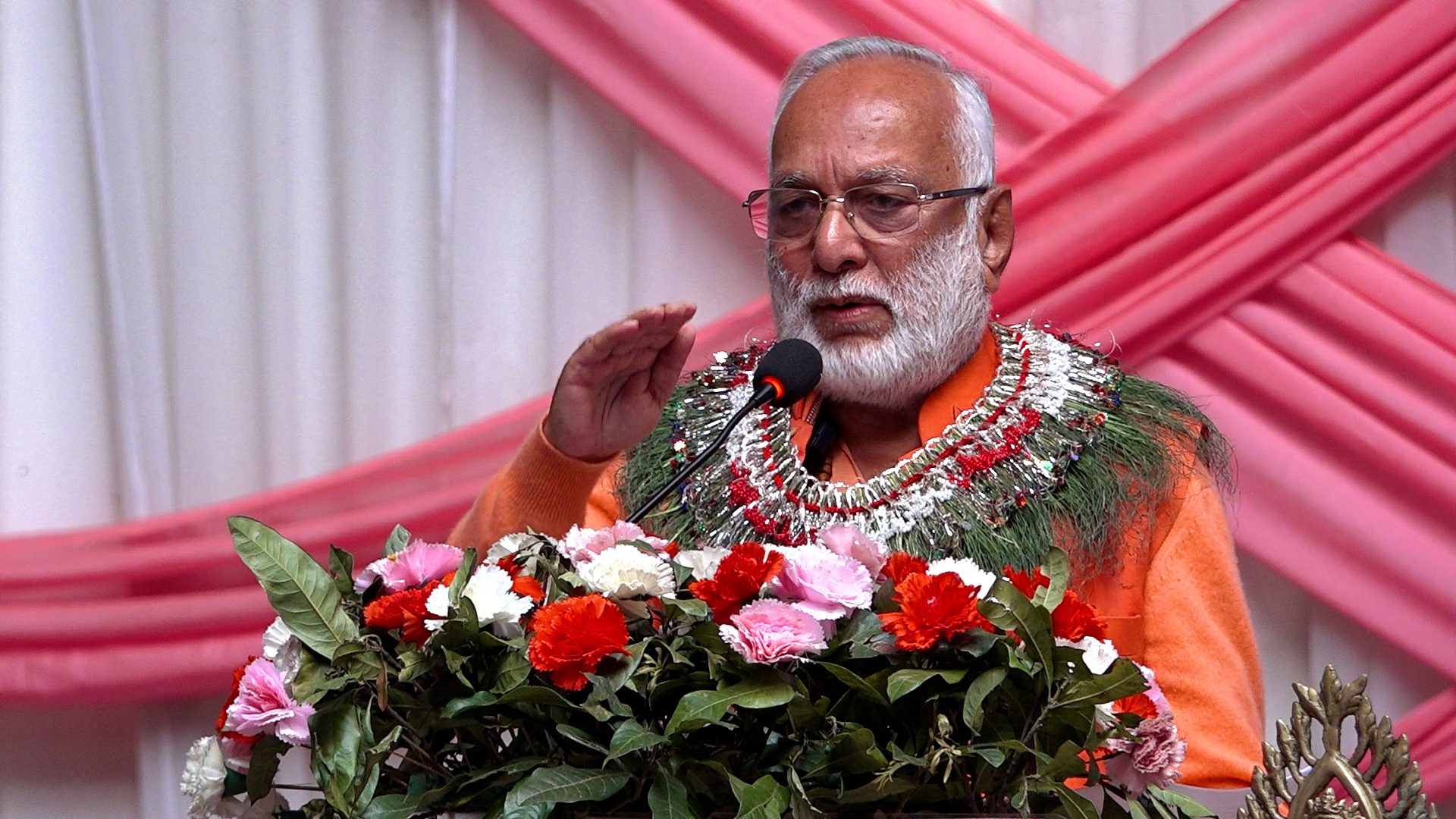 बालेनलाई ‘लि क्वान यु’ सँग तुलना, नेपाल १० वर्षमै सिंगापुर बन्ने स्वामी आनन्द अरुणको भविष्यवाणी