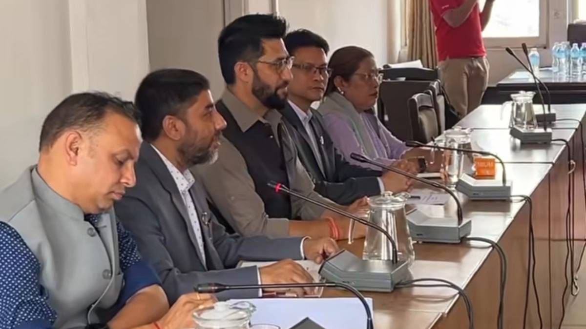 रास्वपाका सांसदलाई कागजातमा ‘माननीय’ सम्बोधन नगर्न निर्देशन