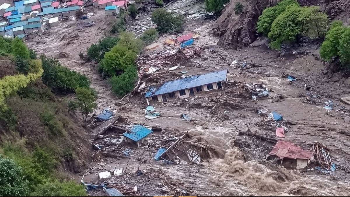 हुम्लाको नेप्कामा पहिरो, विद्यालयदेखि खेतीयोग्य जमिनसम्म बगायो