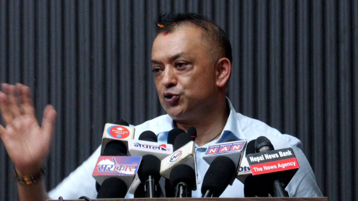आफ्नो पक्षमा कति लाइक आउँछ भन्नेमा सरकार केन्द्रित भयो : गगन थापा