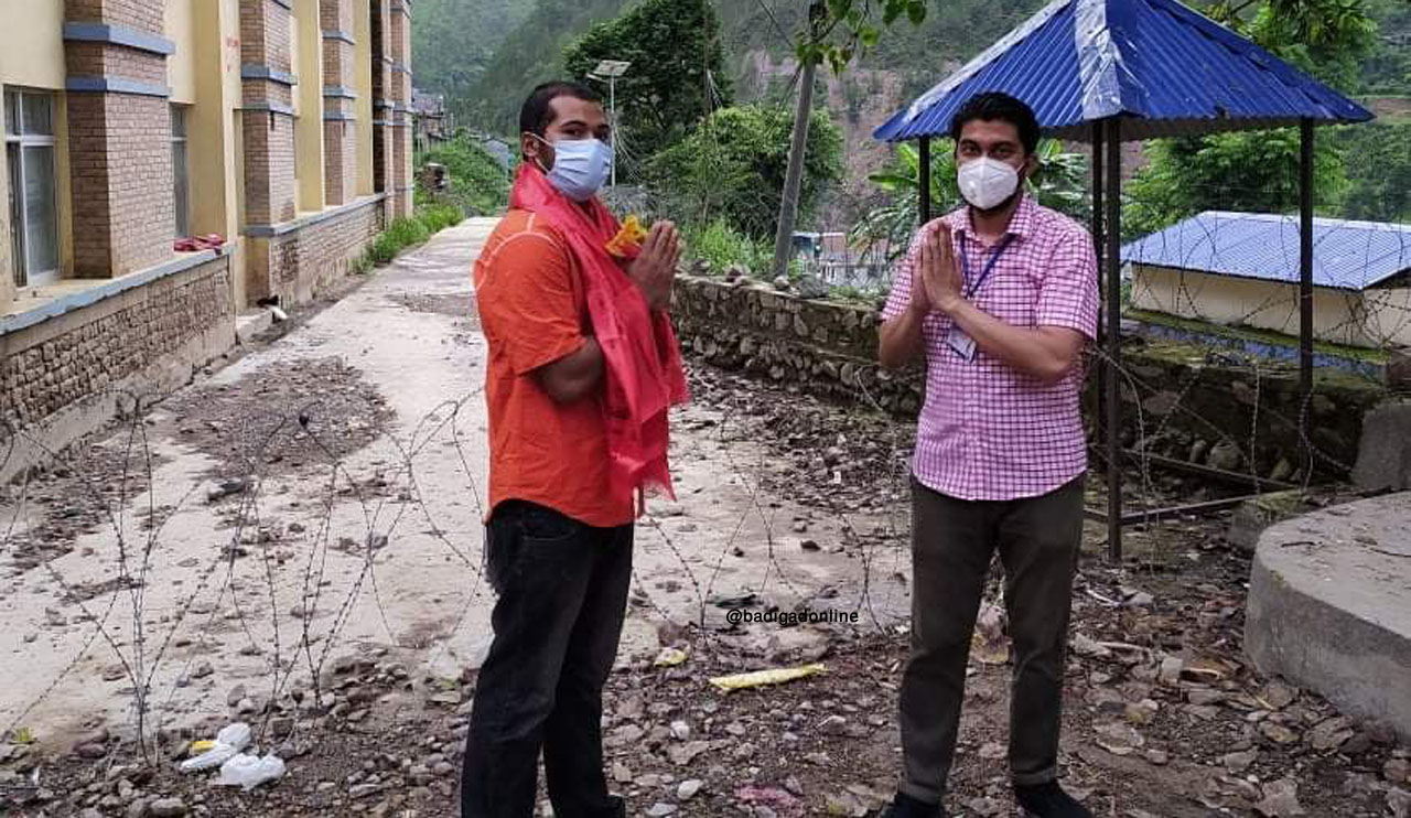 बुर्तिबाङबाट पहिलो कोरोना सक्रंमित निको भए !
