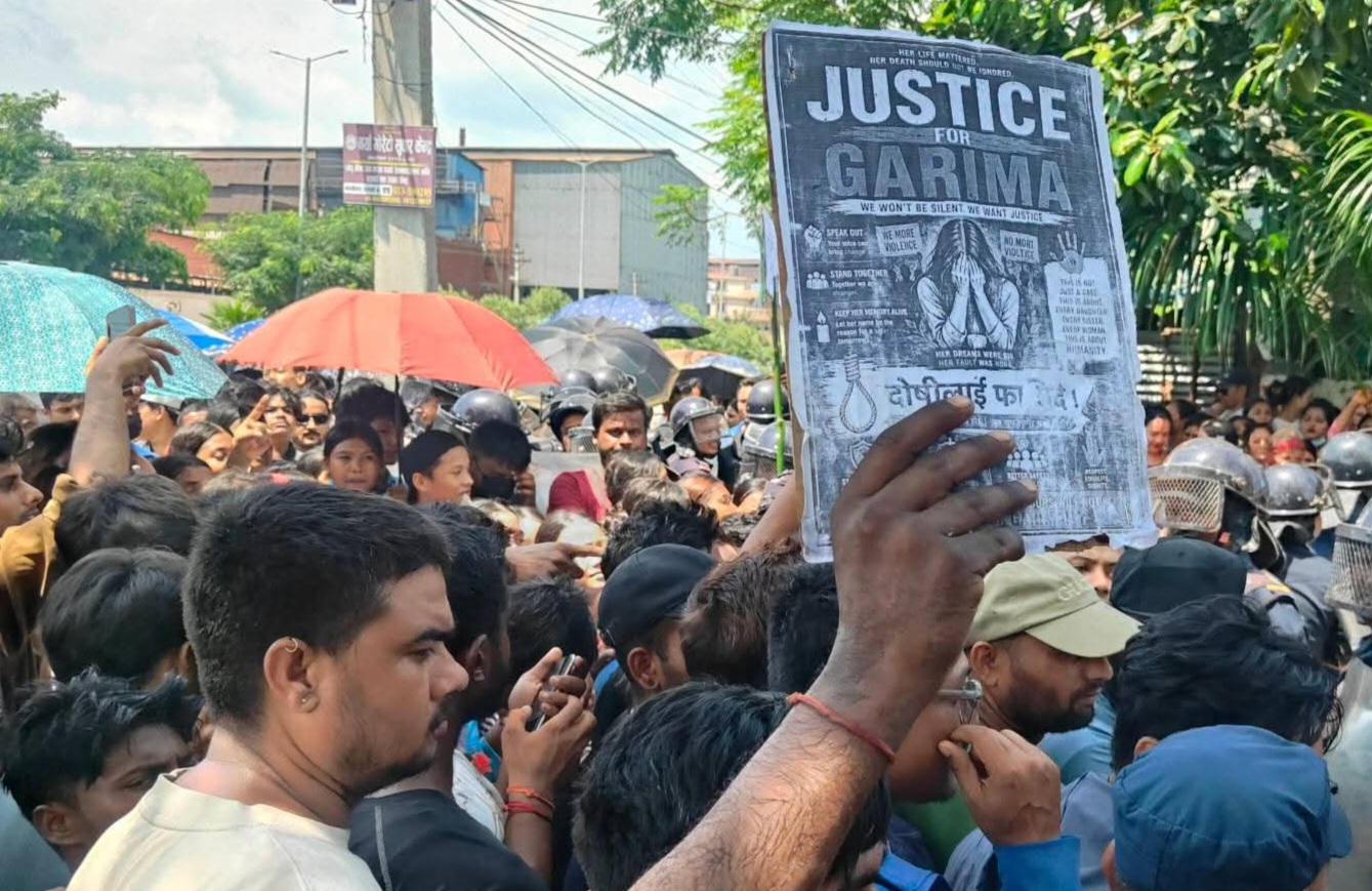बालिका हत्या प्रकरणले तात्यो सिमरा, प्रहरी कार्यालय घेराउ