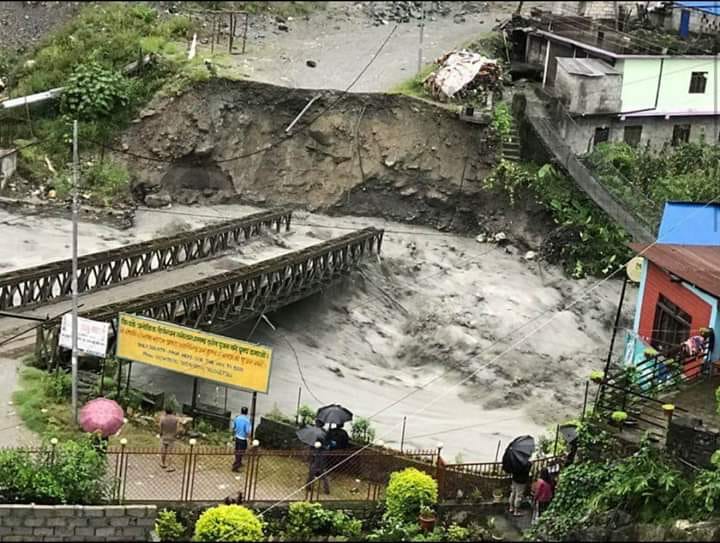 म्याग्दीमा पहिरोले पुरिएर दुईको मृत्यु, ६ बेपत्ता !