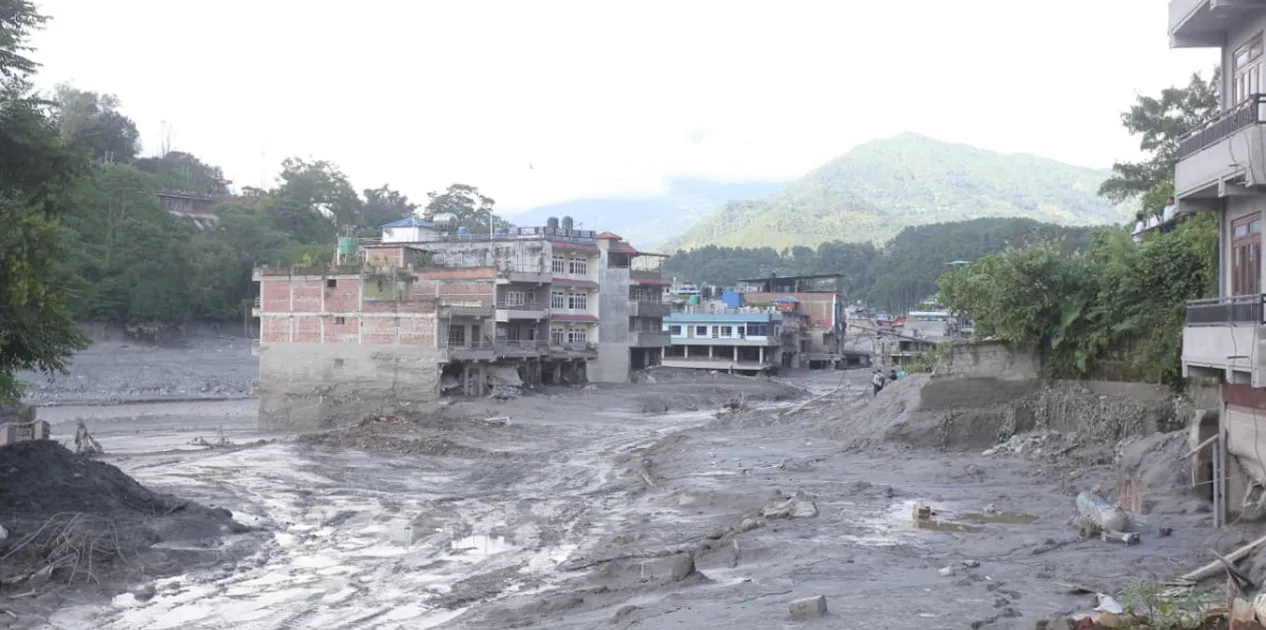 बाढीपीडितको मानसिक पीडा कम गर्न १५० बढी स्वास्थ्यकर्मी परिचालन
