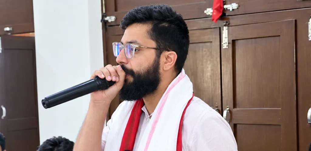 शिक्षामन्त्री सहभागी सिरहाको कार्यक्रममा विवाद, आखिर के भयो?
