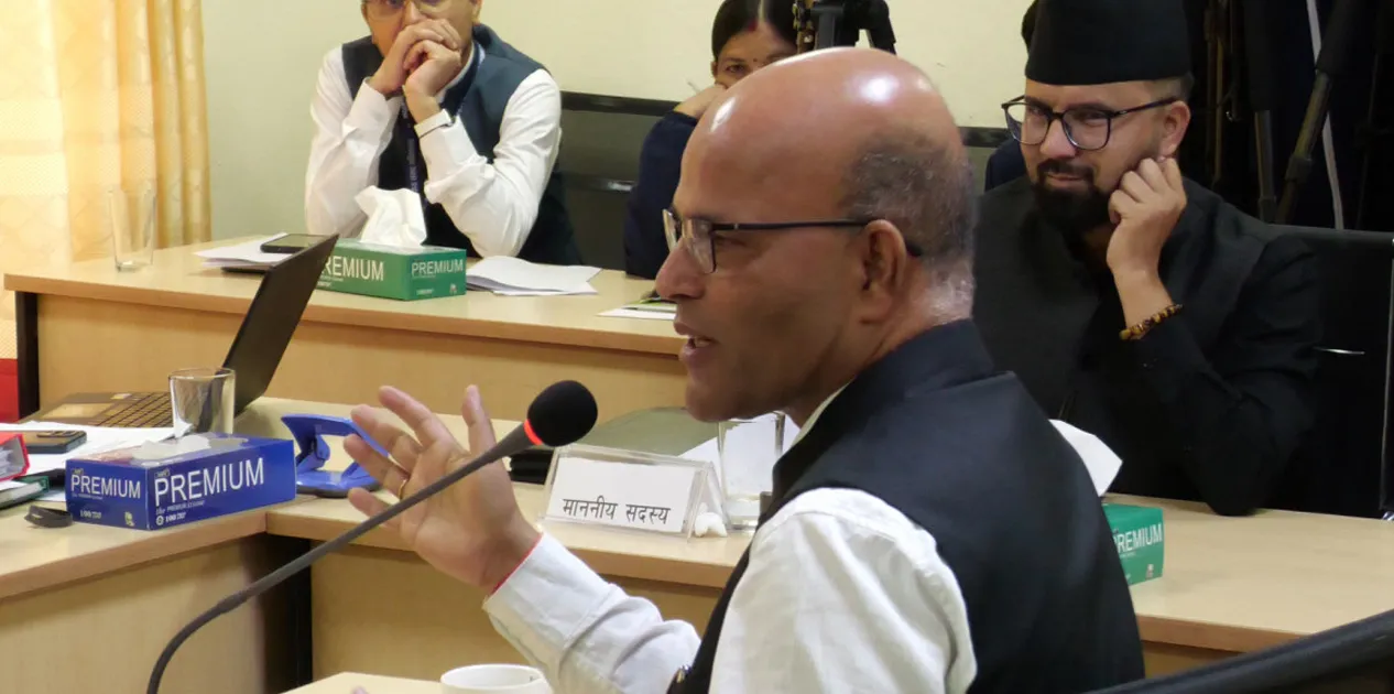 अमरेशकुमार सिंहको प्रस्ताव- ‘कार्यालय समयमा तलबसँगै भत्ता लिने व्यवस्था हटाऔँ’