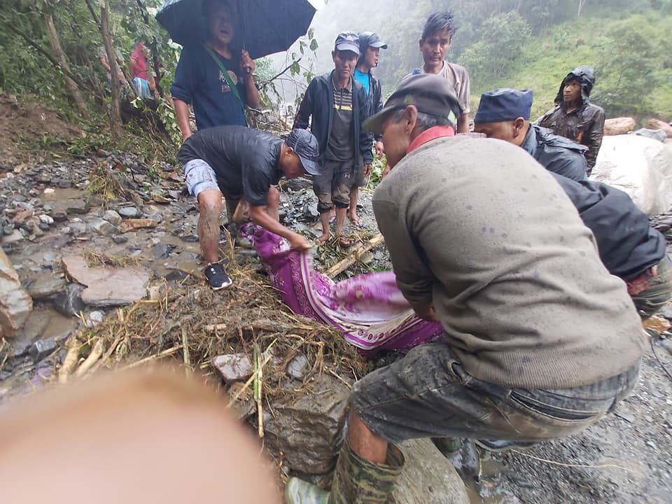 वडिगाडको पहिरोमा वेपत्ता युवाको शव भेटियो !