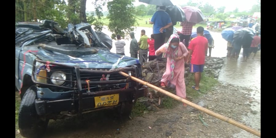 कार्यालय प्रमुख सहित ६ जना सवार पजेरो जीप बाढीले बगाएपछि-पुरा विवरण