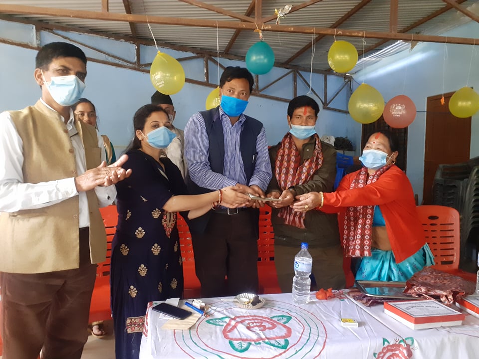 जन्मदिनमा फरक क्षमता भएका विद्यार्थीले अध्ययन गर्ने विद्यालयलाई सहयोग !