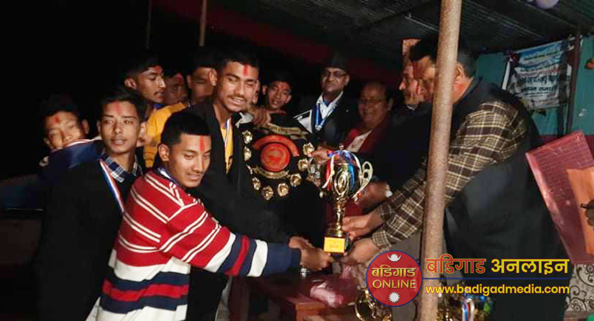 लगातार तेश्रो पटक प्रथम स्थान हासिल गरी त्रिभुवनले जित्यो रनिङ सिल